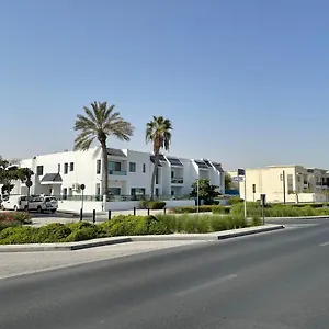  Hotell Al Corniche